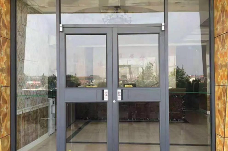 兰州双玻肯德基门 | 中空钢化玻璃 | 隔音保温！